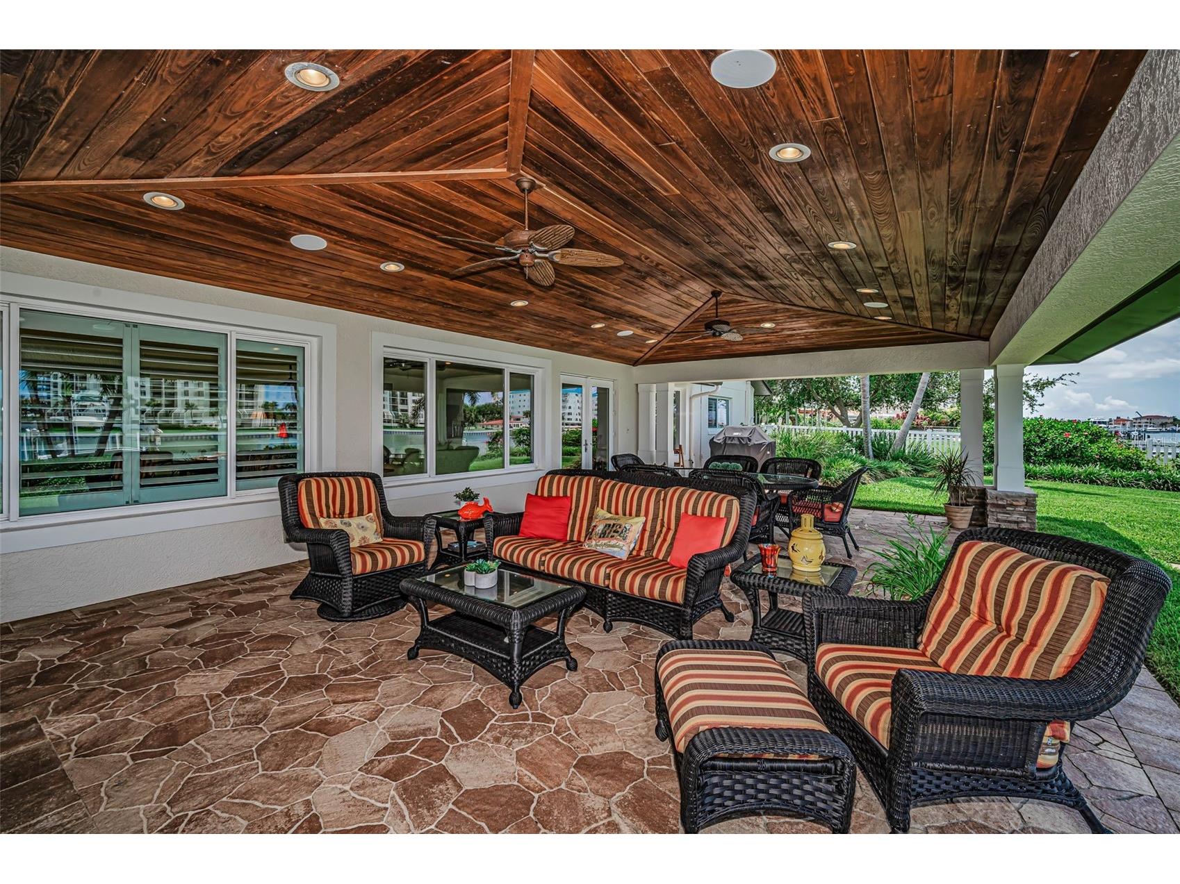 1201 81st Street S Saint Petersburg FL 33707 TB8512757 image48