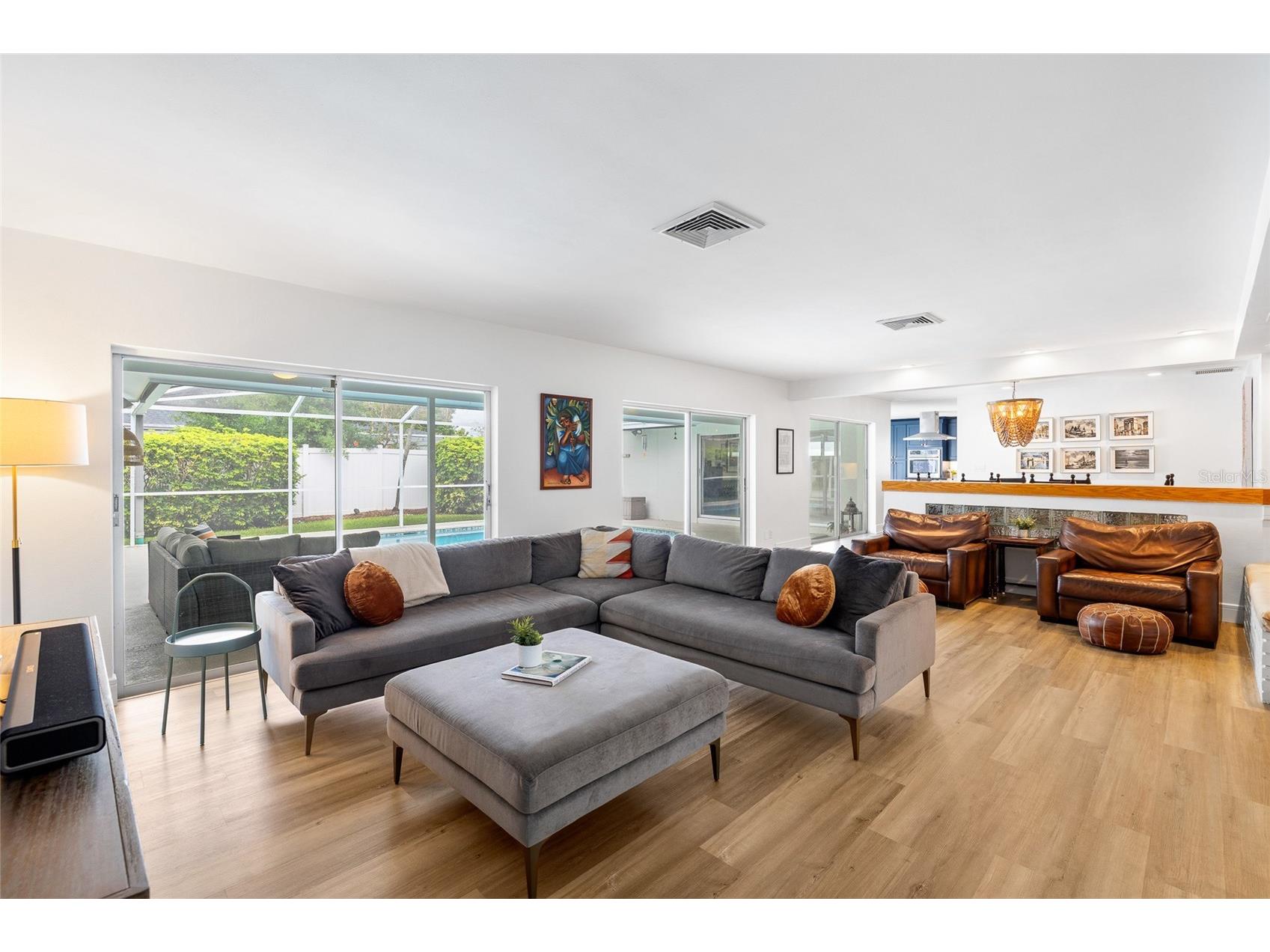 1201 87th Avenue N Saint Petersburg FL 33702 TB8494412 image2