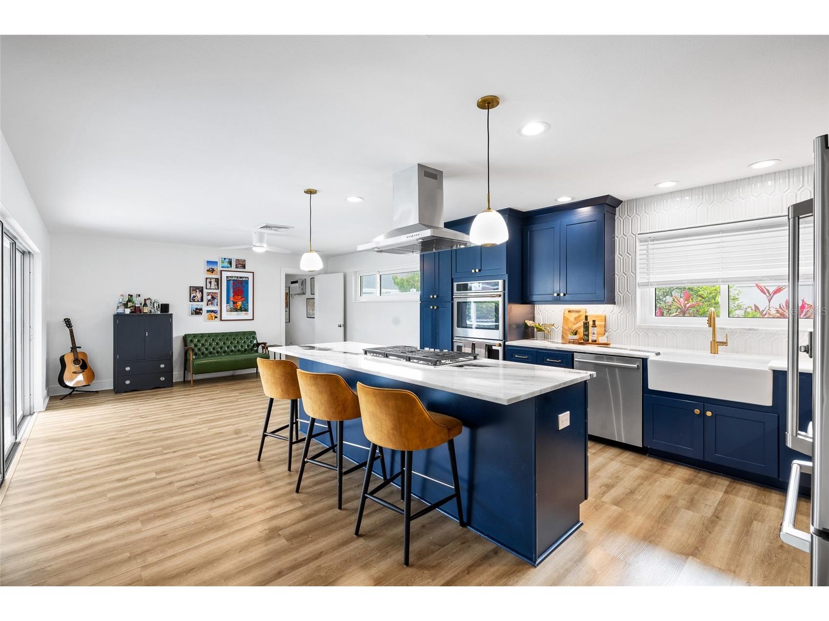 1201 87th Avenue N Saint Petersburg FL 33702 TB8494412 image3