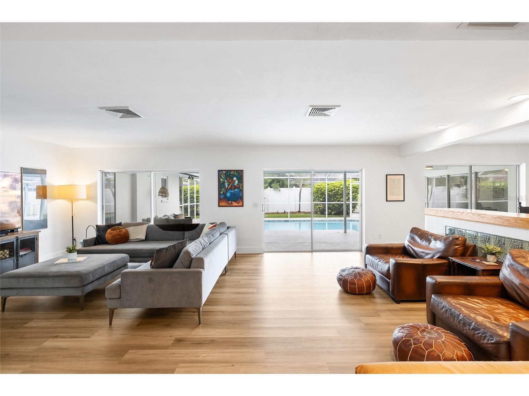 1201 87th Avenue N Saint Petersburg FL 33702 TB8494412 image5