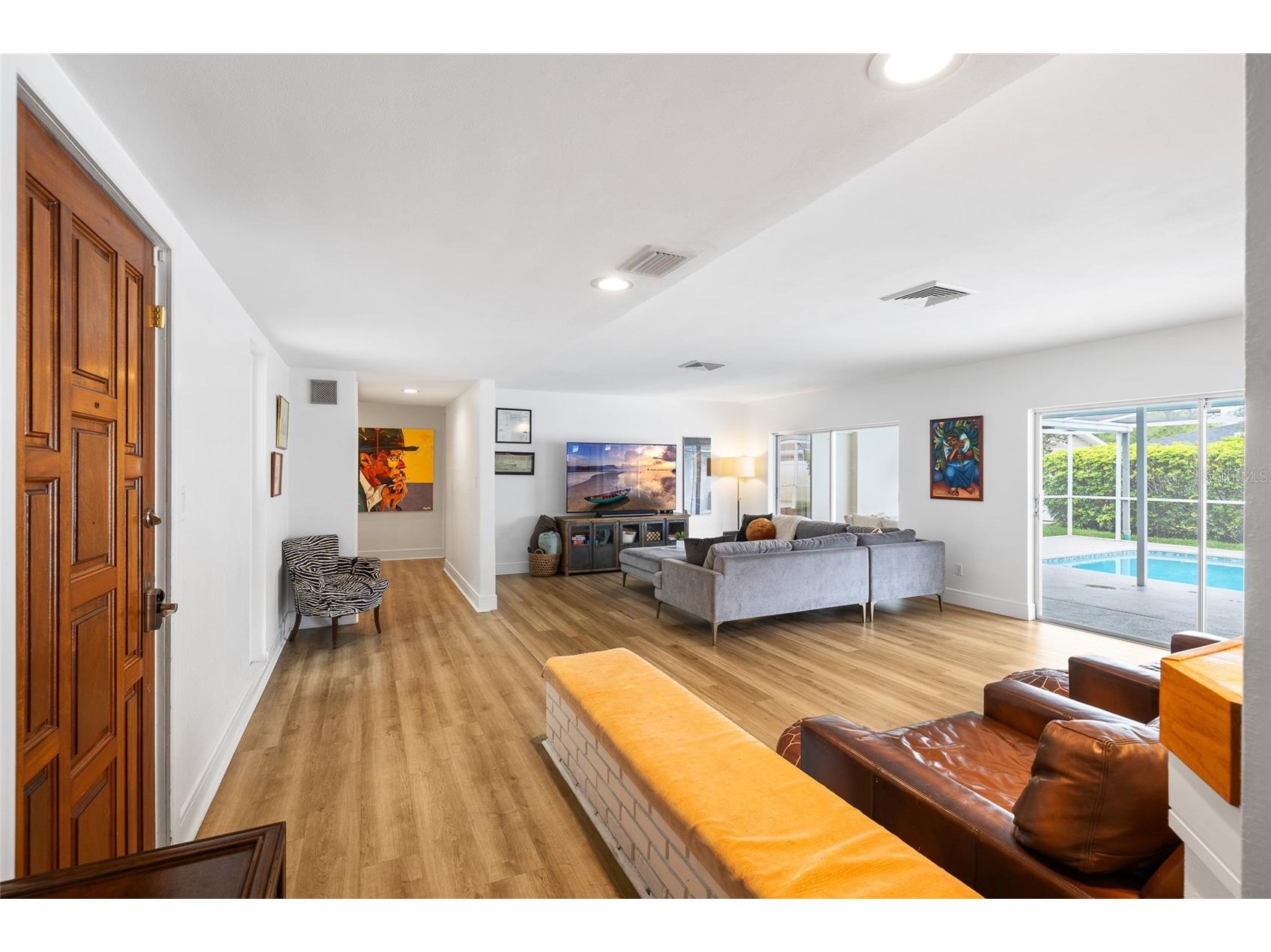 1201 87th Avenue N Saint Petersburg FL 33702 TB8494412 image7