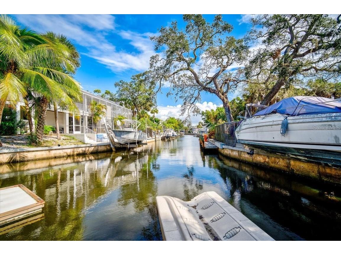 1201 Big Oak Lane Sarasota FL 34242 A4550040 image1