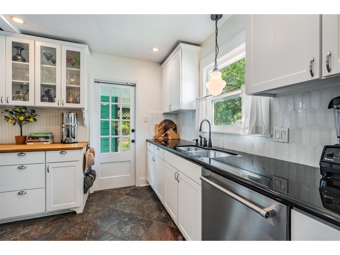 1201 E Hanna Avenue Tampa FL 33604 TB8417999 image6