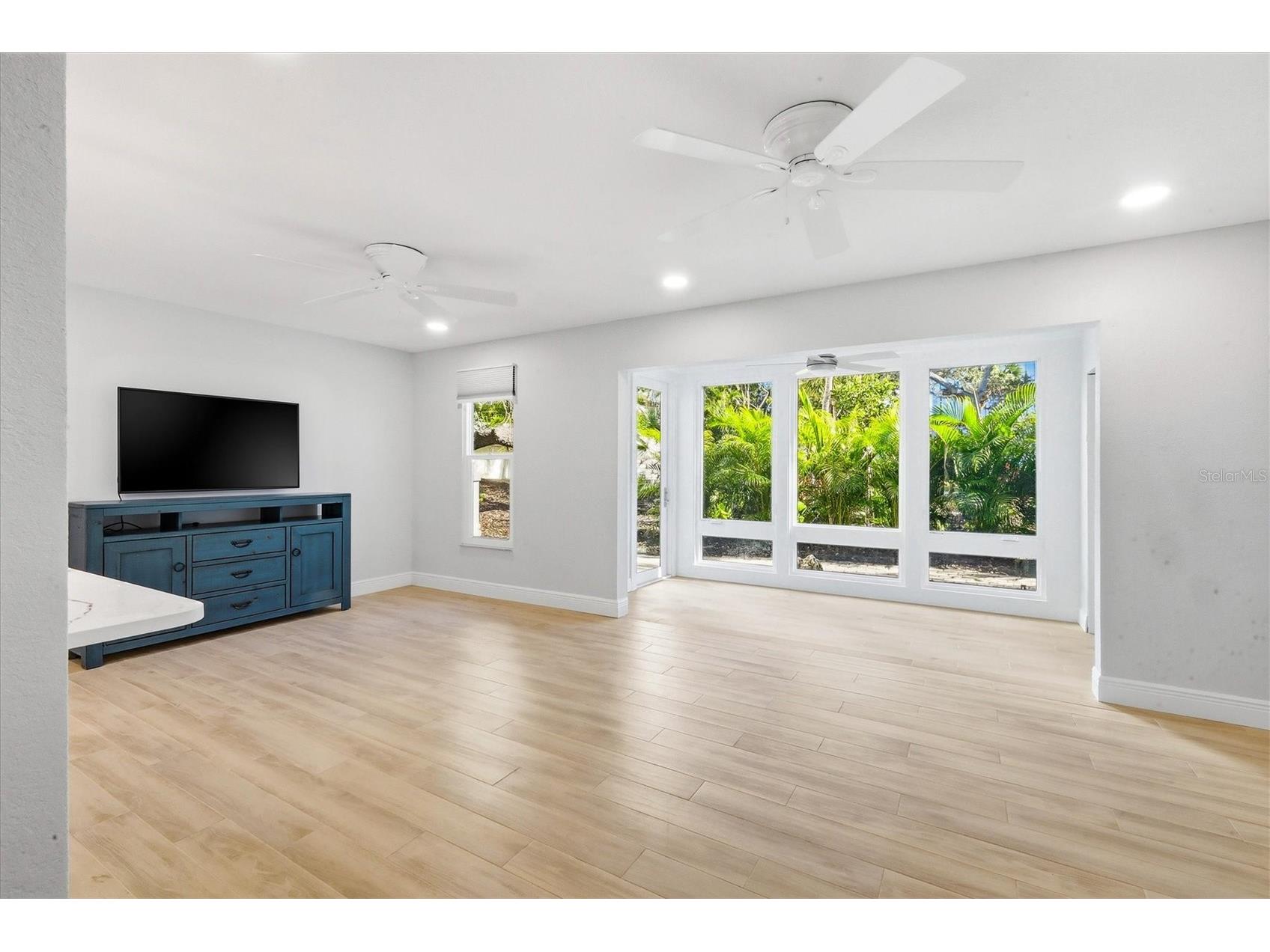 1201 E Peppertree Drive #234 Sarasota FL 34242 A4679932 image10