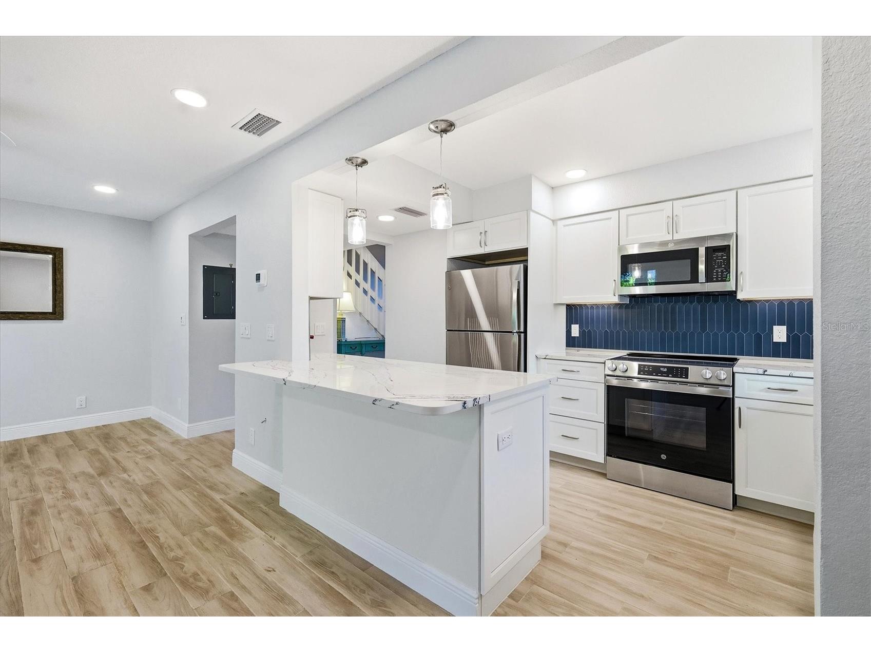 1201 E Peppertree Drive #234 Sarasota FL 34242 A4679932 image19