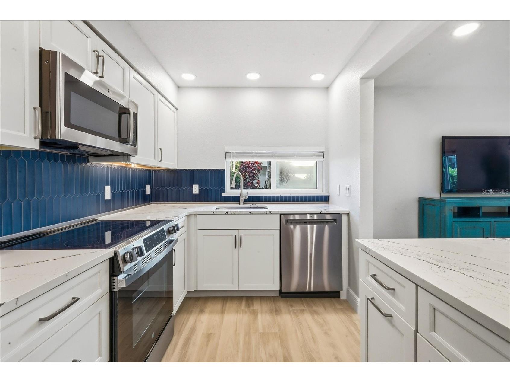 1201 E Peppertree Drive #234 Sarasota FL 34242 A4679932 image4