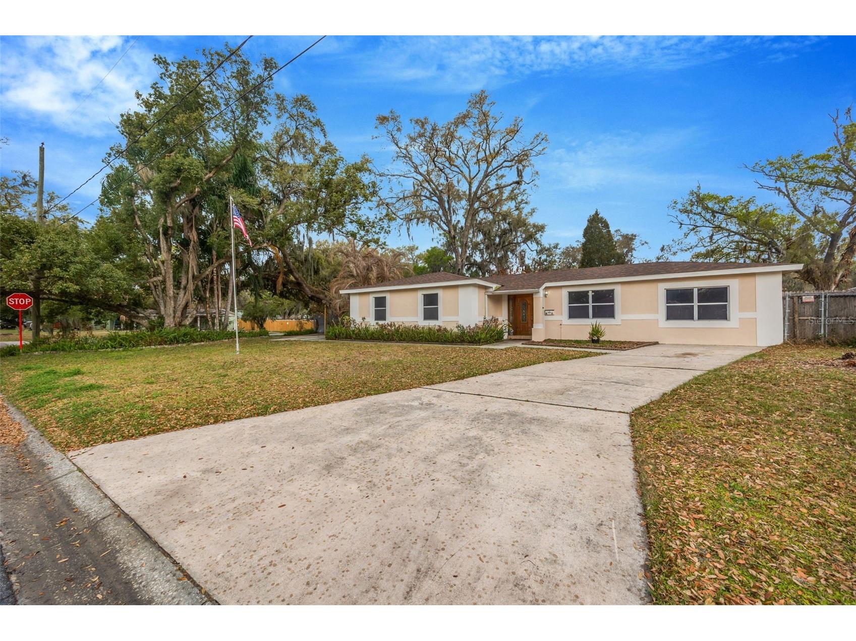 1201 N Palm Drive Plant City FL 33563 TB8479259 image1