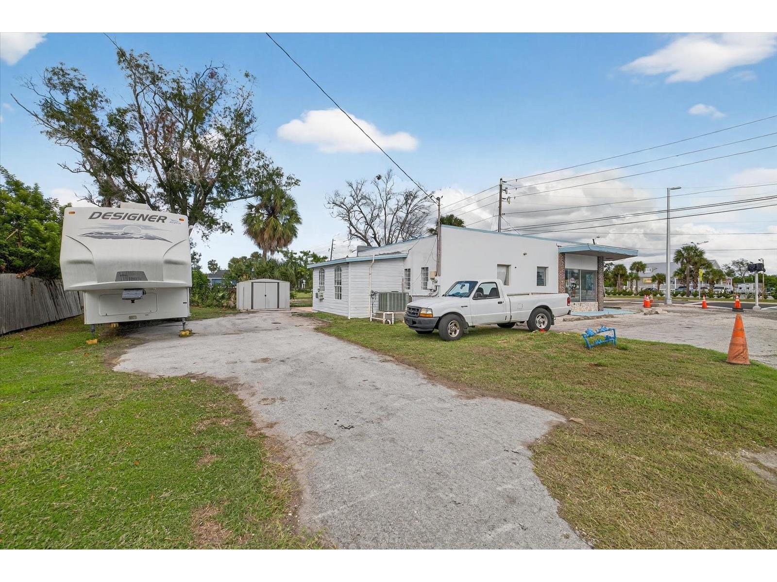 1201 N Pinellas Avenue Tarpon Springs FL 34689 TB8444345 image6