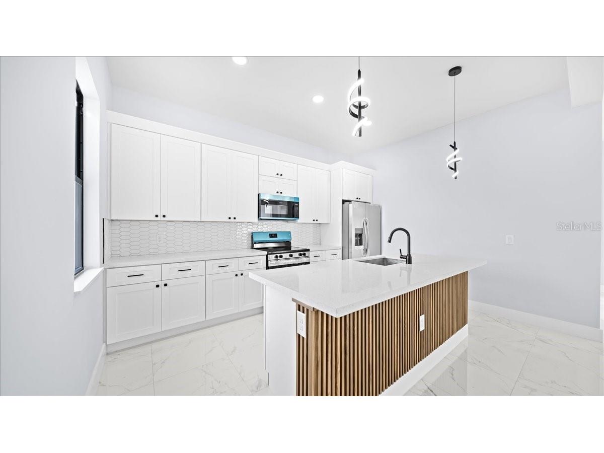 1201 NE 15th Terrace Cape Coral FL 33909 A4682292 image5