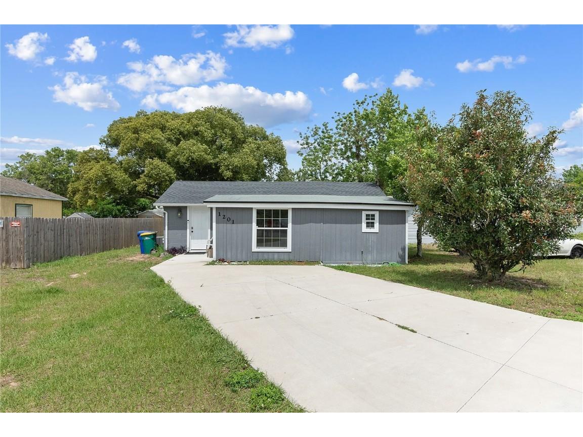 1201 North Avenue Tavares FL 32778 O6019641 image1
