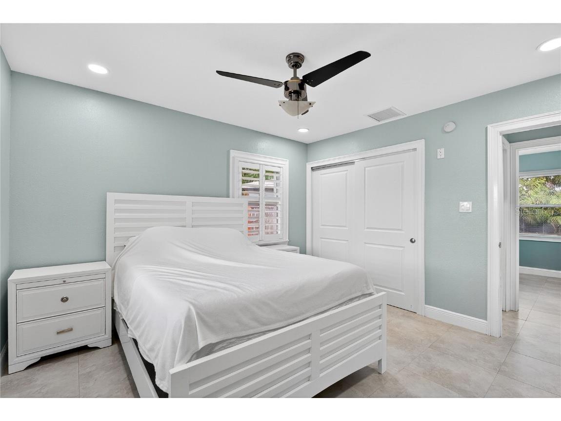 1201 Tyrone Boulevard N Saint Petersburg FL 33710 TB8436647 image16