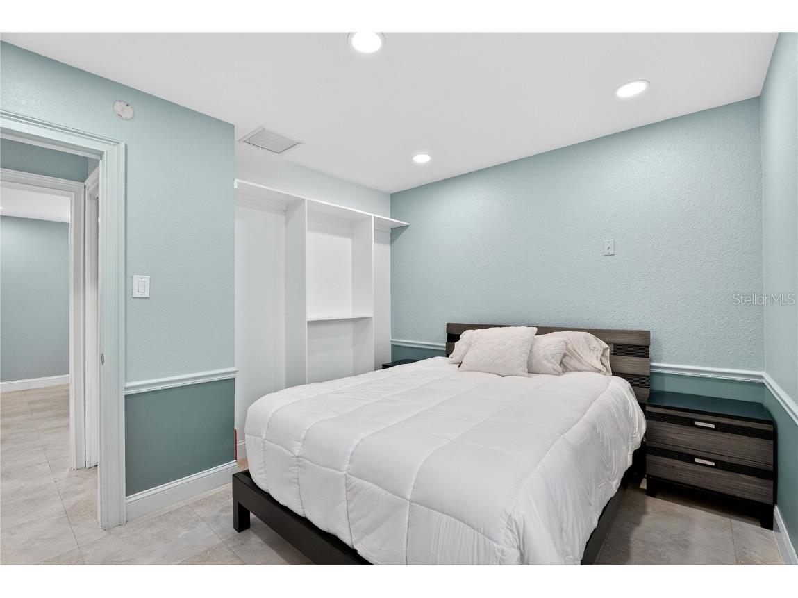 1201 Tyrone Boulevard N Saint Petersburg FL 33710 TB8436647 image18