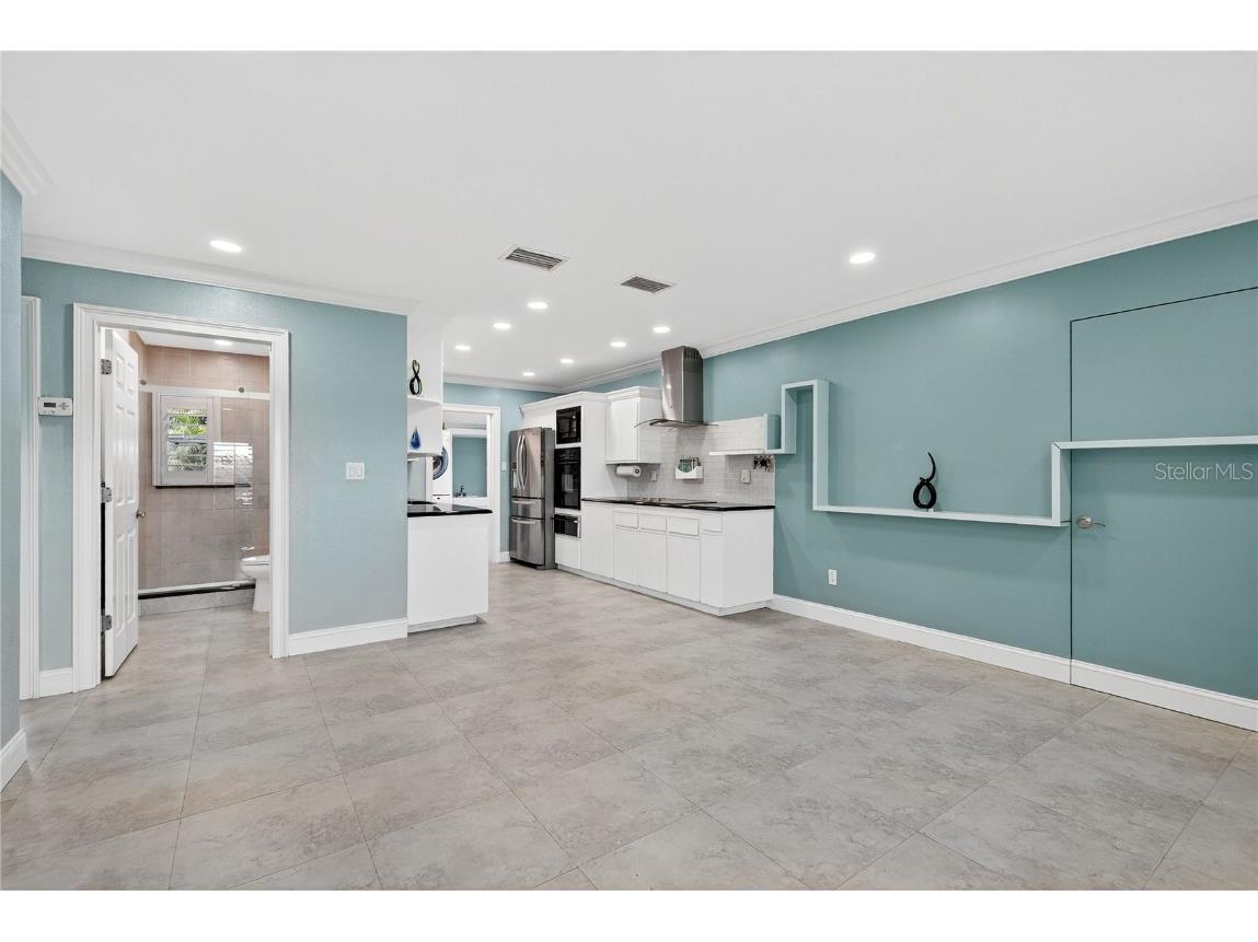 1201 Tyrone Boulevard N Saint Petersburg FL 33710 TB8436647 image9