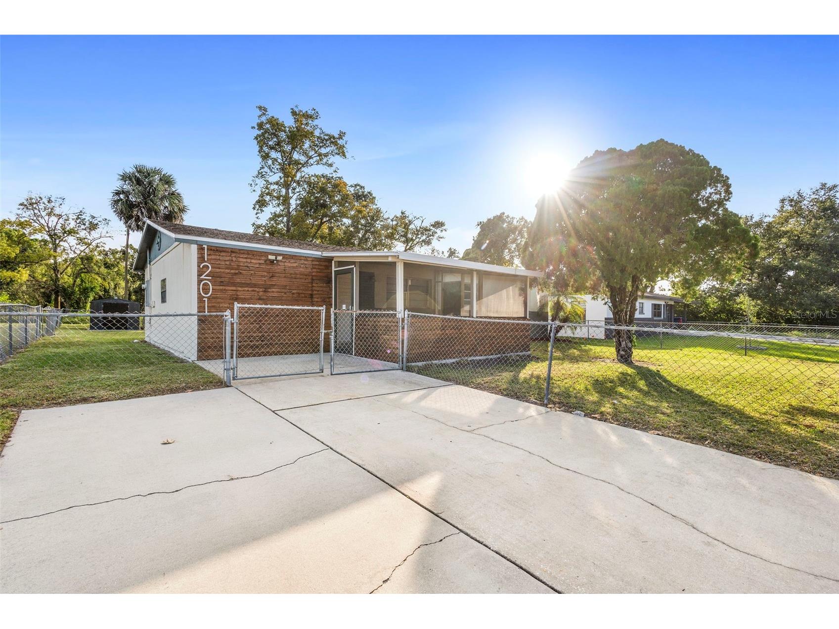 1201 W 20th Street Sanford FL 32771 O6357891 image3