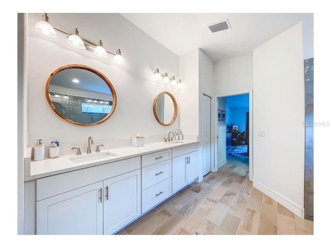 12010 Jackson Landing Place Tampa FL 33624 TB8388785 image14