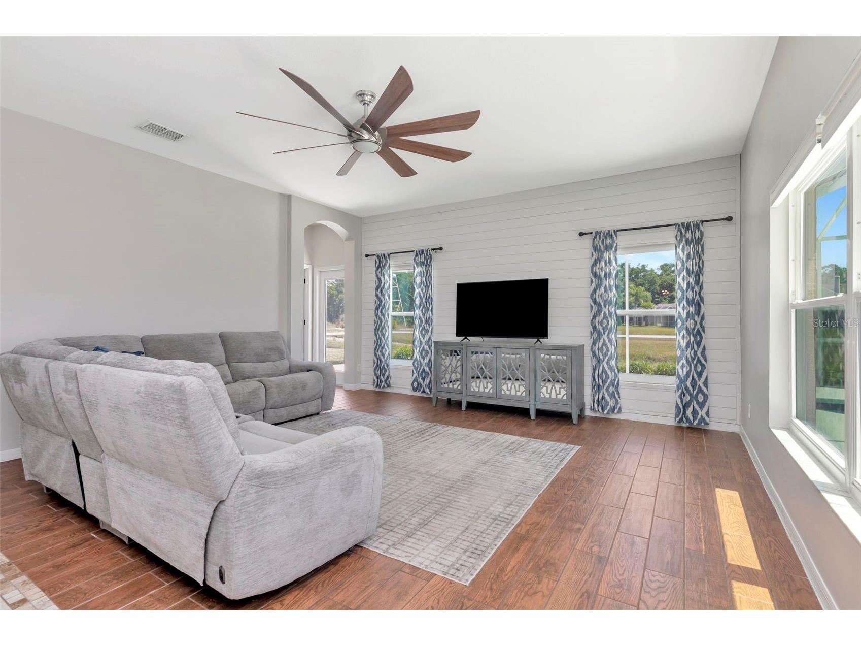 12012 Northumberland Drive Tampa FL 33626 TB8500710 image15