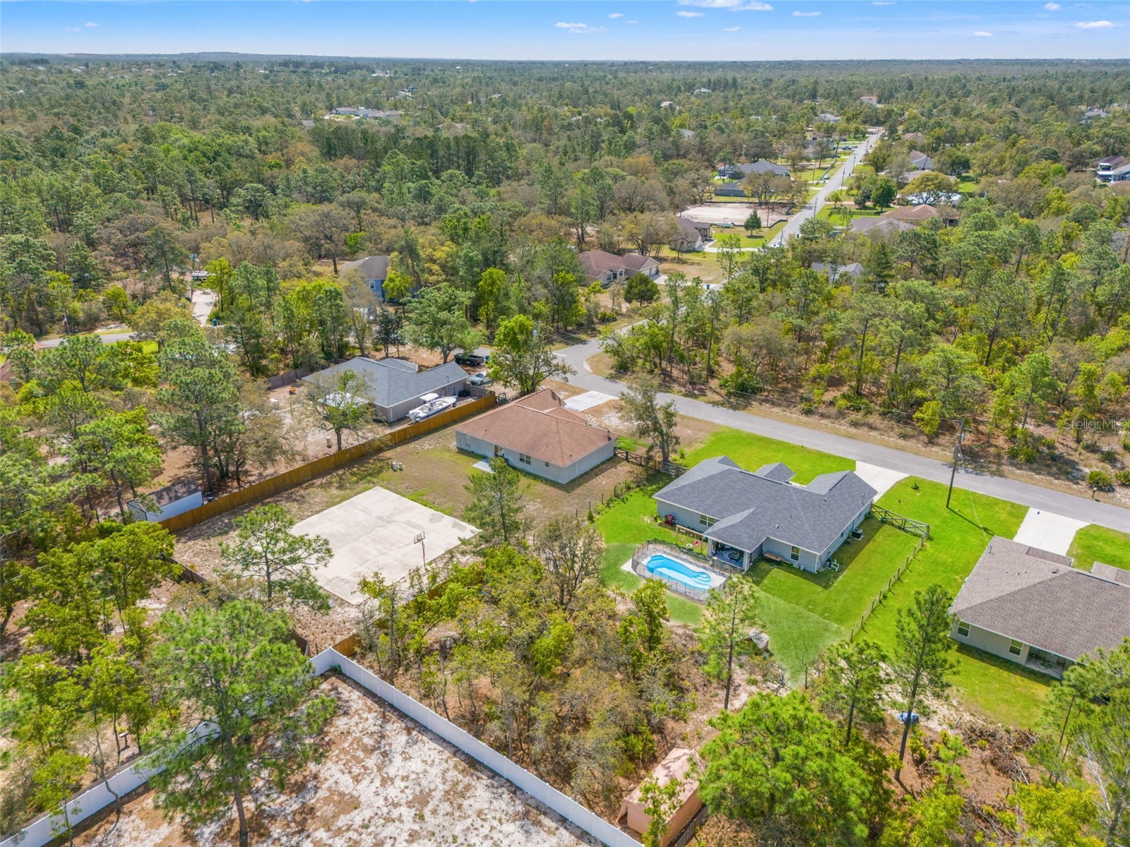 12015 Phoenix Avenue Weeki Wachee FL 34614 TB8495141 image3