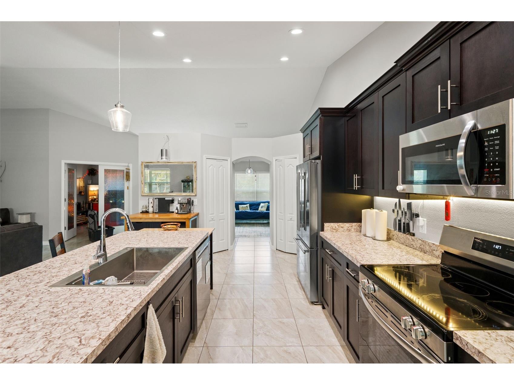 12015 Phoenix Avenue Weeki Wachee FL 34614 TB8495141 image9