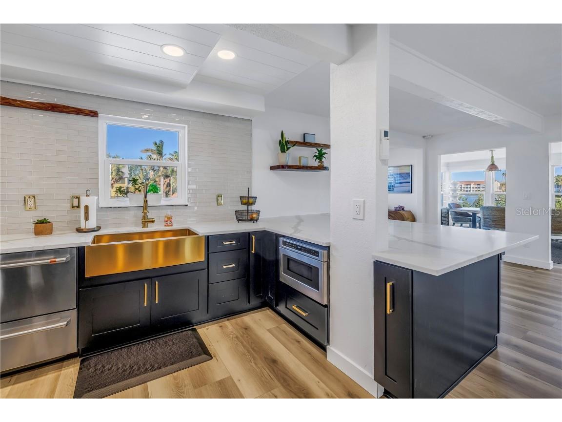 12016 Lagoon Ln Treasure Island FL 33706 TB8406307 image20