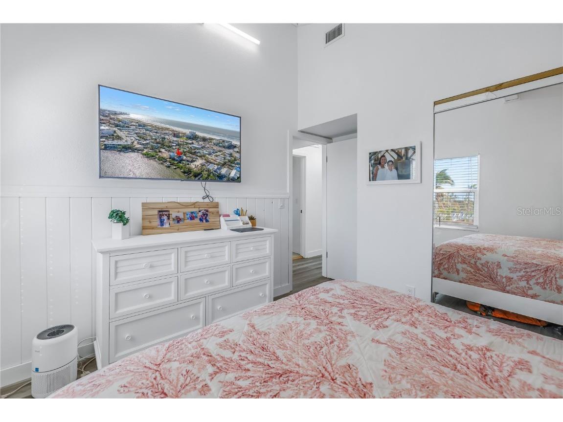 12016 Lagoon Ln Treasure Island FL 33706 TB8406307 image37