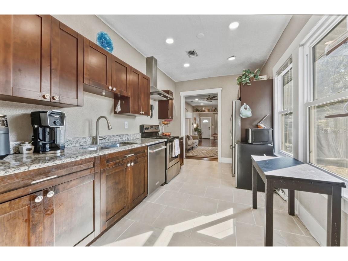 1202 E Ida Street Tampa FL 33603 TB8448141 image13