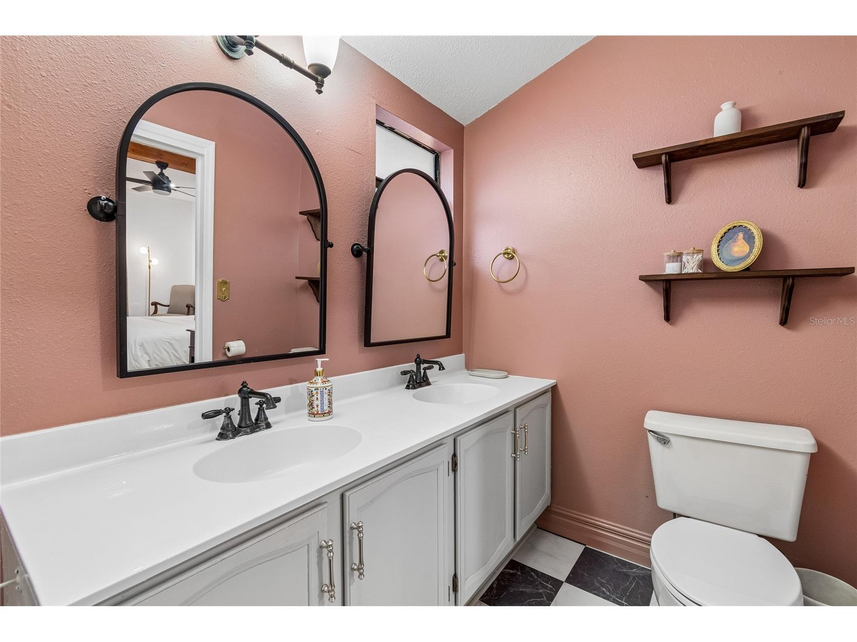 1202 E Powhatan Avenue Tampa FL 33604 TB8531360 image18