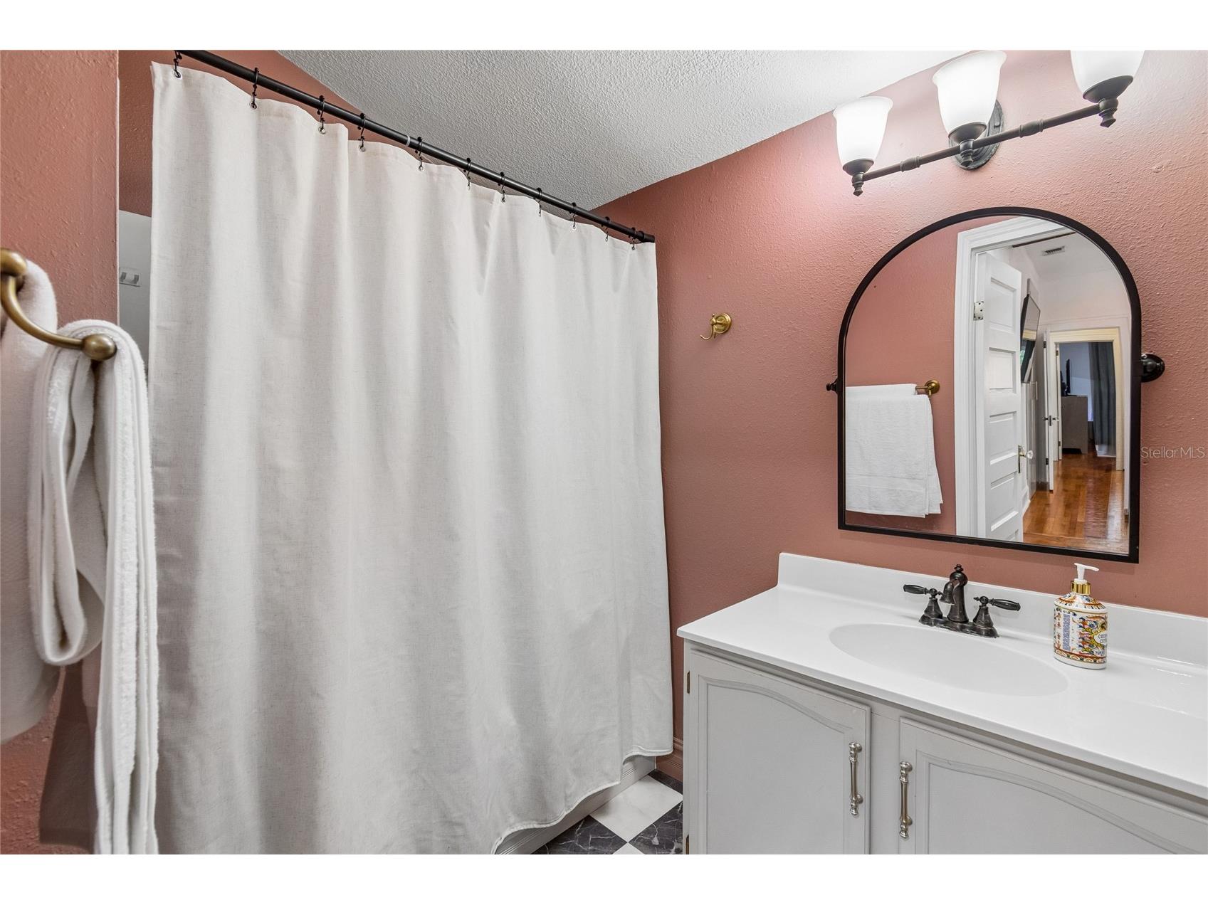 1202 E Powhatan Avenue Tampa FL 33604 TB8531360 image19