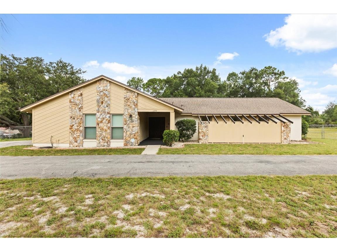 1202 Kumquat Court Longwood FL 32779 MLS: O6330019 Edina Realty