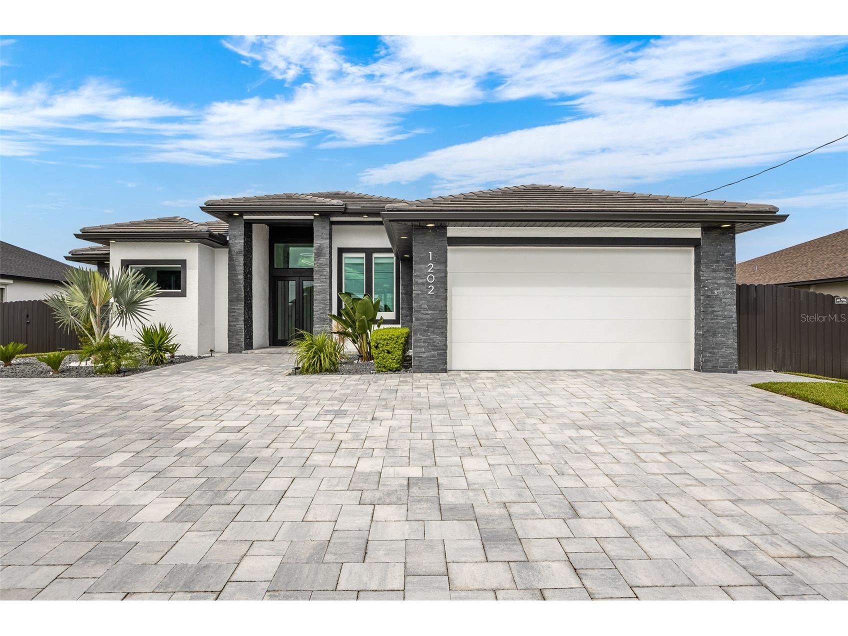 1202 SW 11th Place Cape Coral FL 33991 A4671673 image1