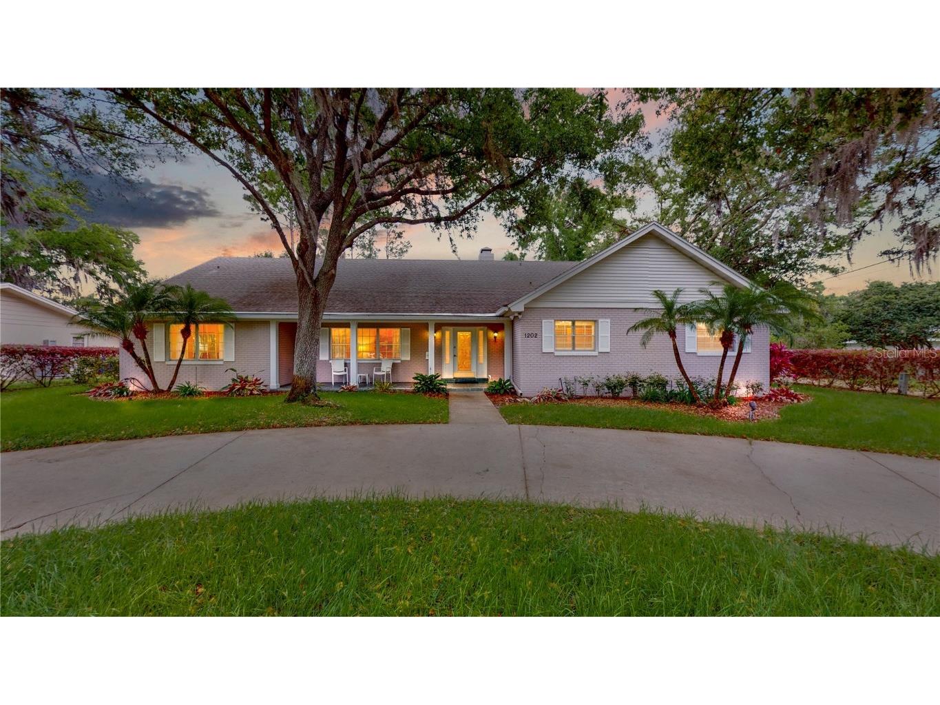 1202 Thompson Circle NW Winter Haven FL 33881 P4924964 image1