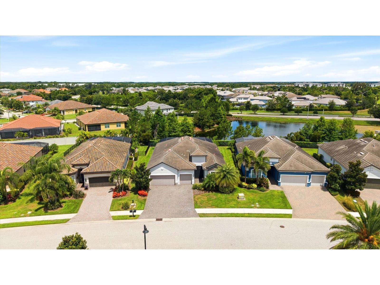 12021 Perennial Place Lakewood Ranch FL 34211 A4697644 image46