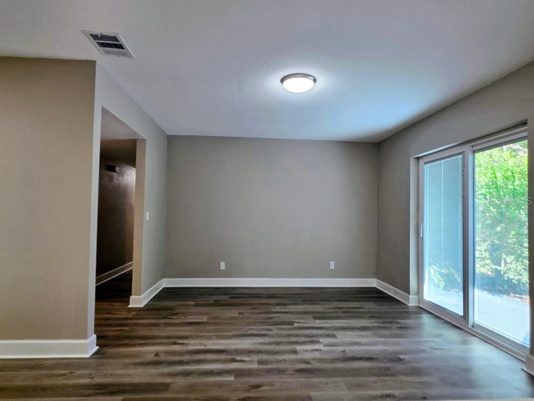 12022 Riverhills Drive Tampa FL 33617 TB8492384 image4
