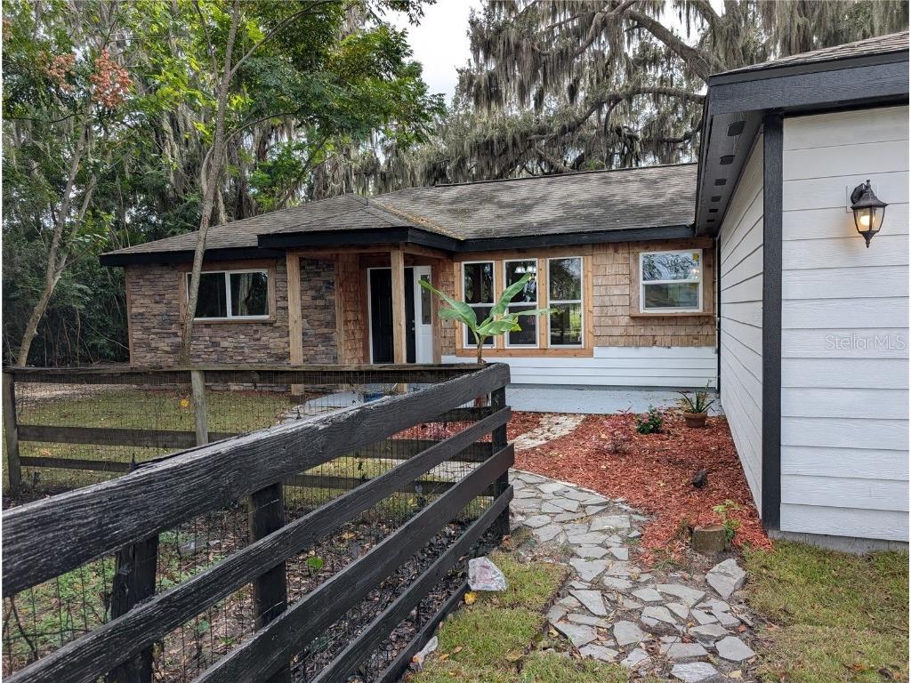 12022 SE Sunset Harbor Road Weirsdale FL 32195 R4910092 image2