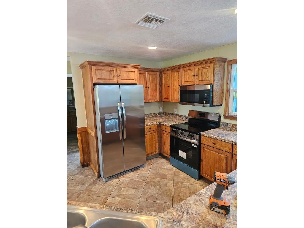 12022 SE Sunset Harbor Road Weirsdale FL 32195 R4910092 image4