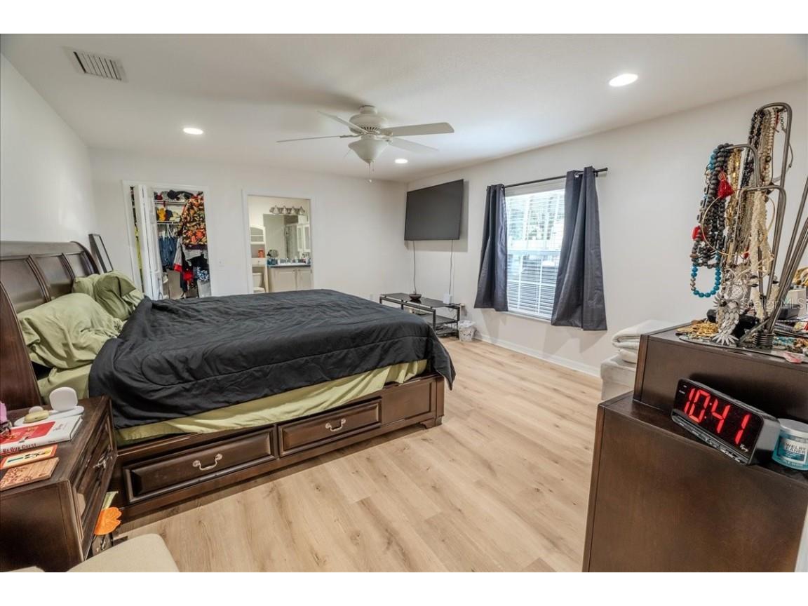 12028 San Angela Drive San Antonio FL 33576 TB8437608 image19