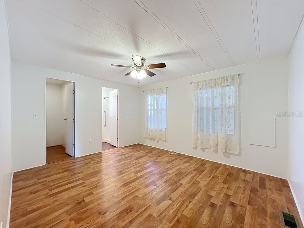 1203 Apache Circle Tavares FL 32778 G5113193 image13
