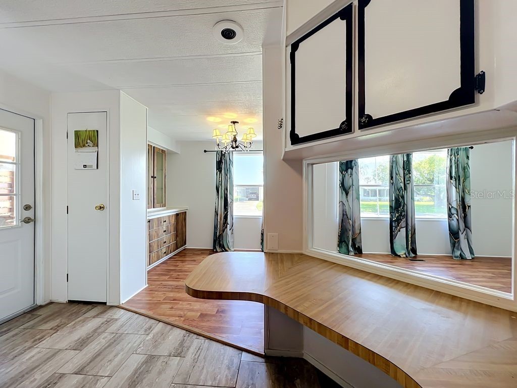 1203 Apache Circle Tavares FL 32778 G5113193 image8
