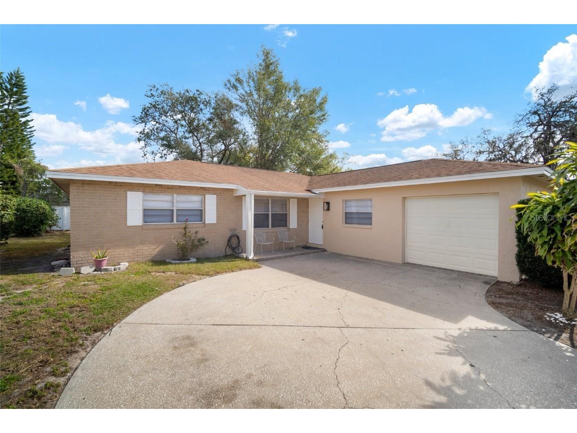 1203 Baronwood Place Brandon FL 33510 TB8341069 image1