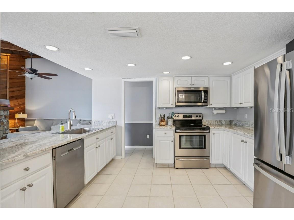 1203 Beacon Hill Drive Tampa FL 33613 TB8437495 image9