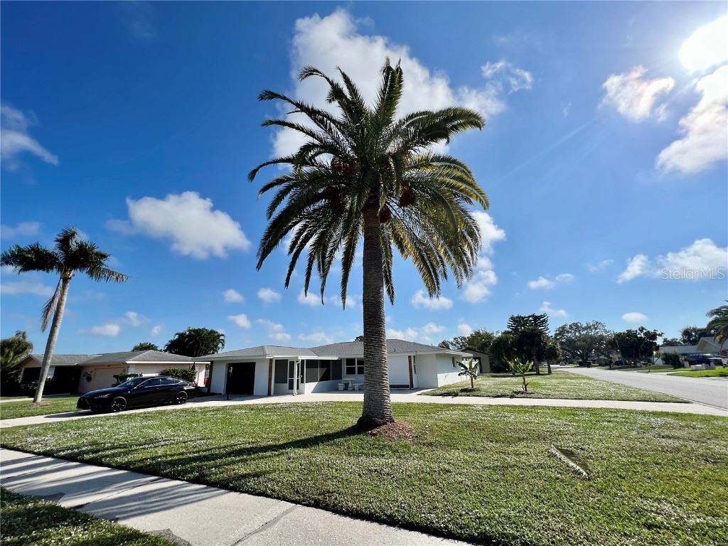 1203 Lucaya Ave Venice FL 34285 C7477702 image1