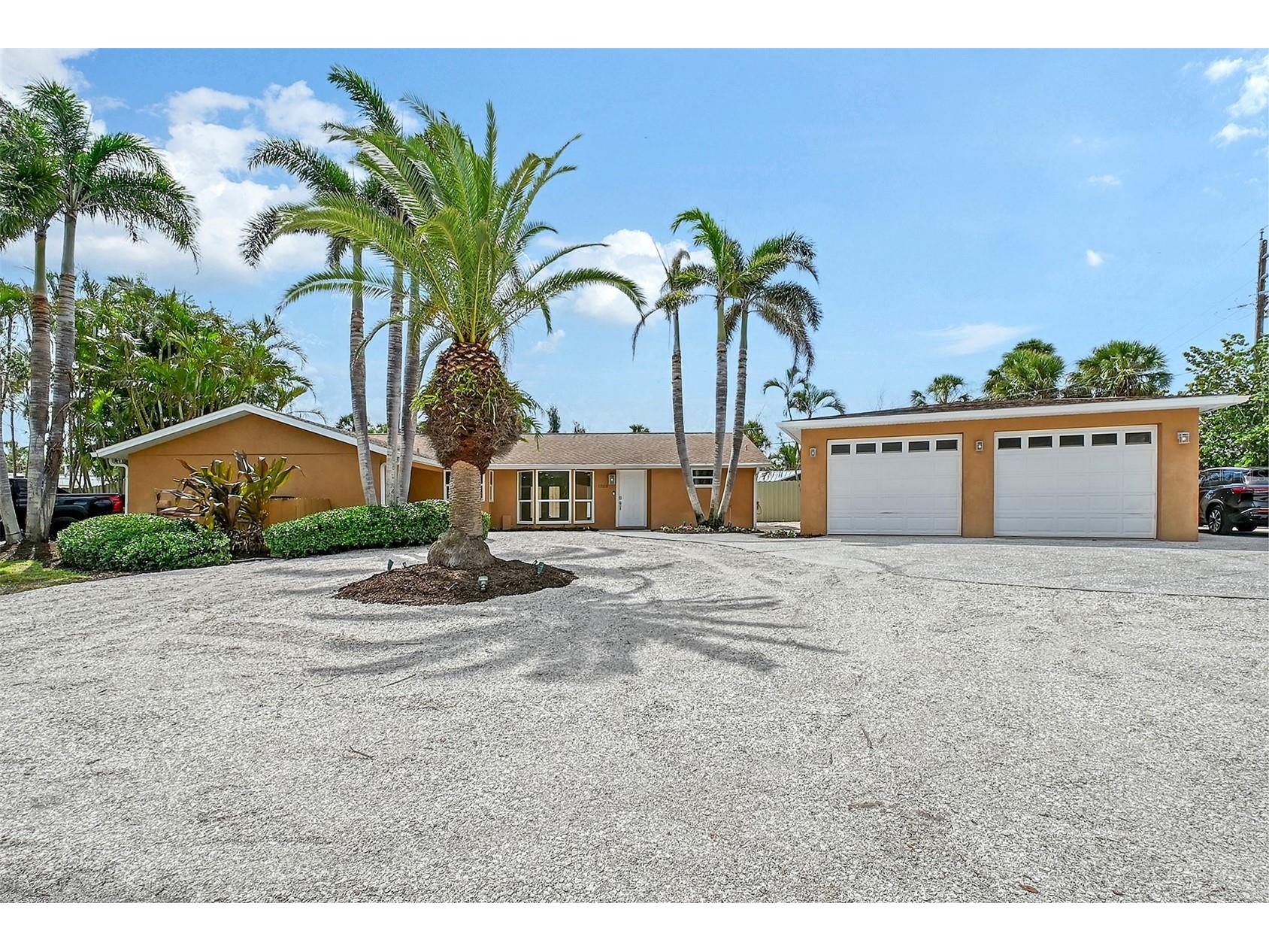 1203 Lyric Lane Sarasota FL 34242 A4680757 image1