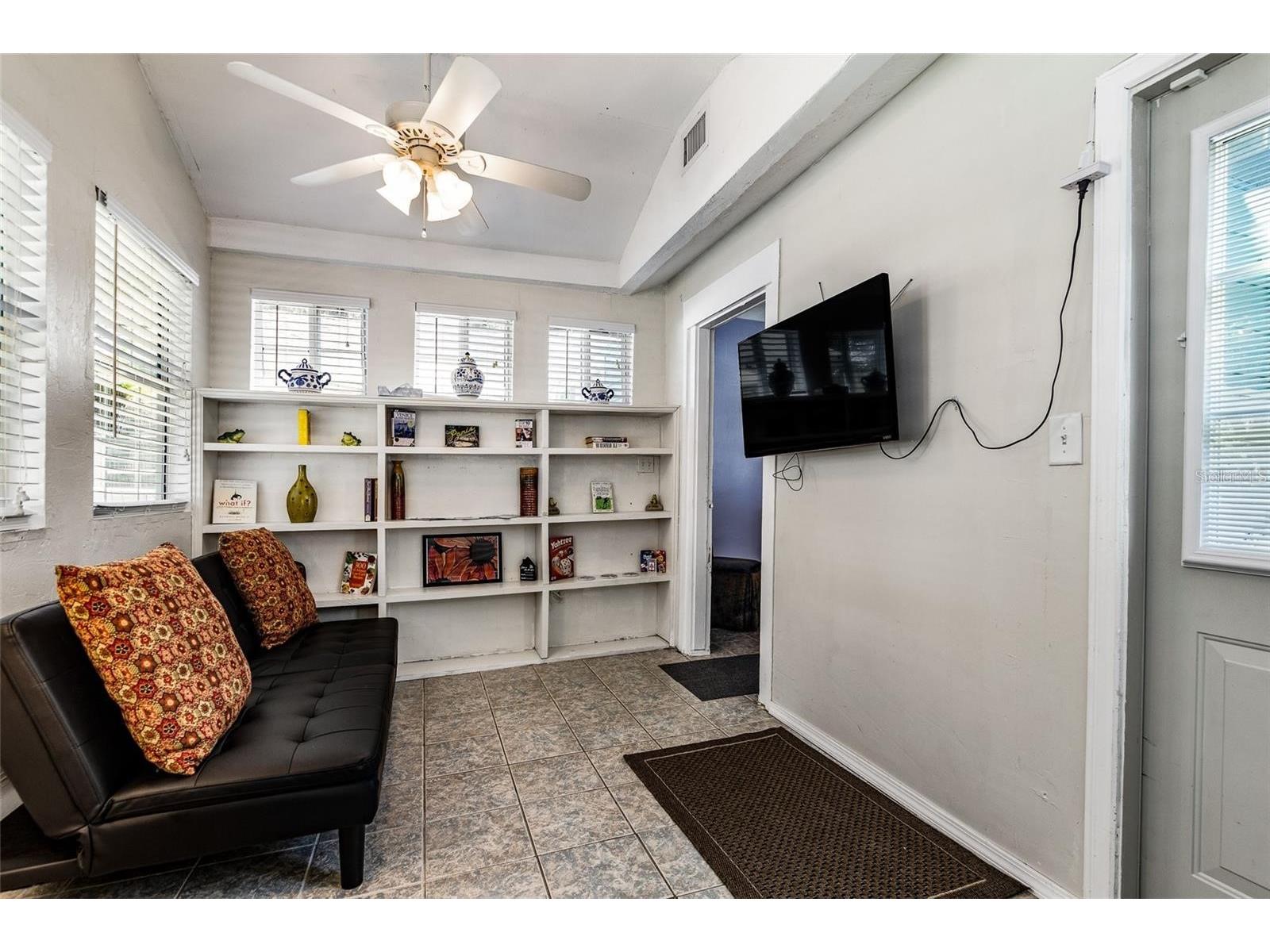 1203 NW 12th Avenue Gainesville FL 32601 GC539204 image9