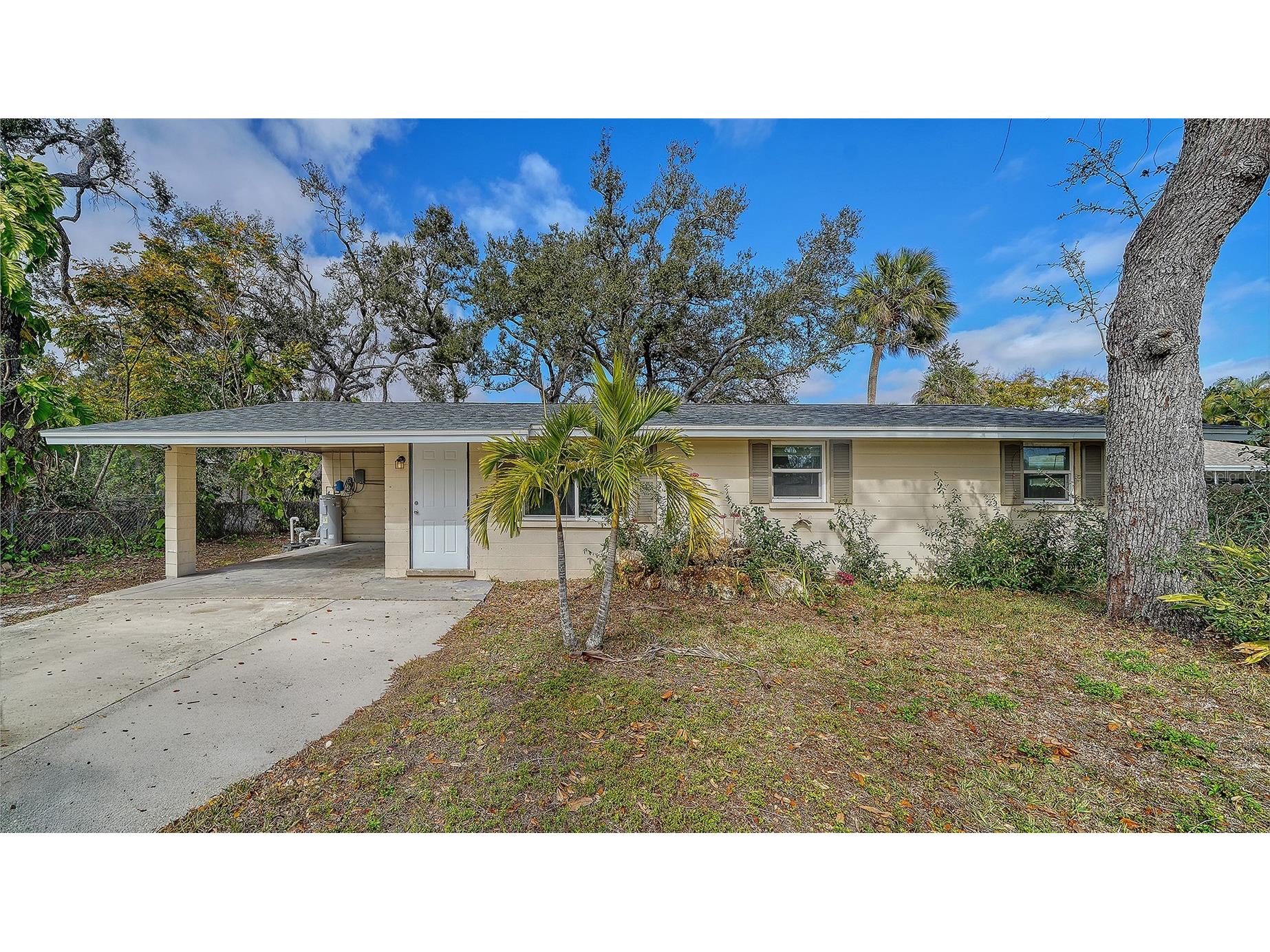 1203 Pineland Avenue Venice FL 34285 A4679605 image1