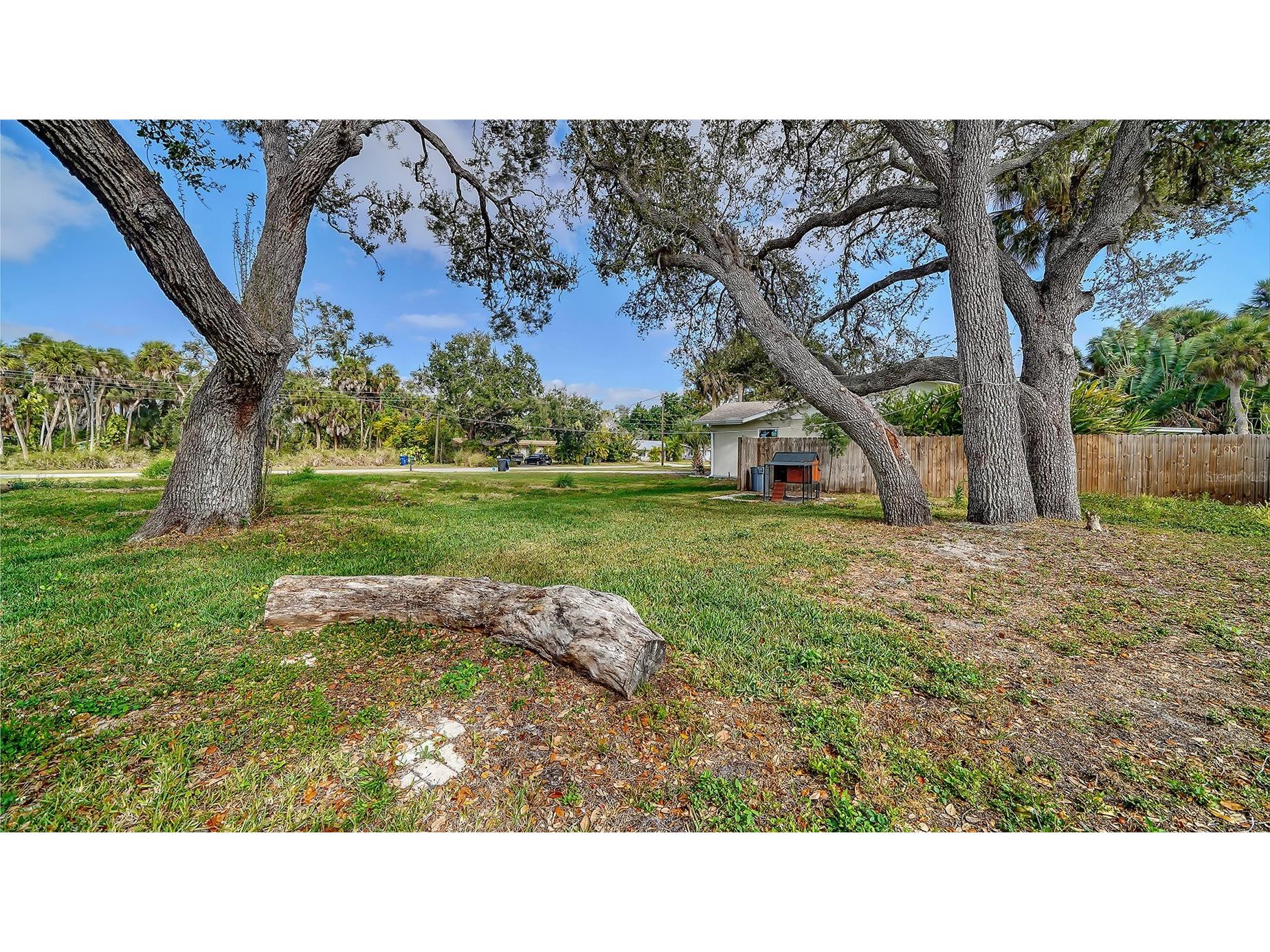 1203 Pineland Avenue Venice FL 34285 A4679605 image21