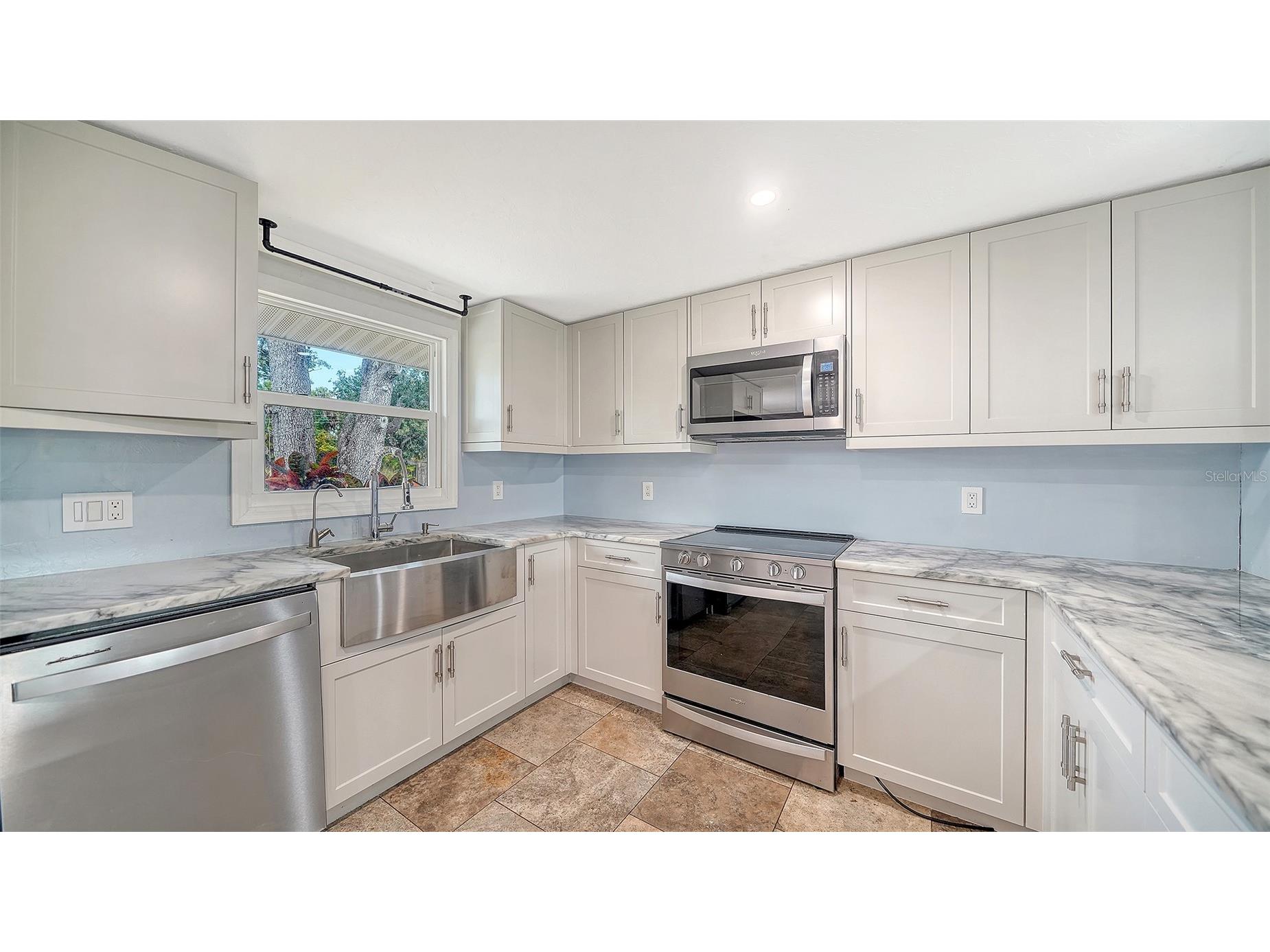 1203 Pineland Avenue Venice FL 34285 A4679605 image6