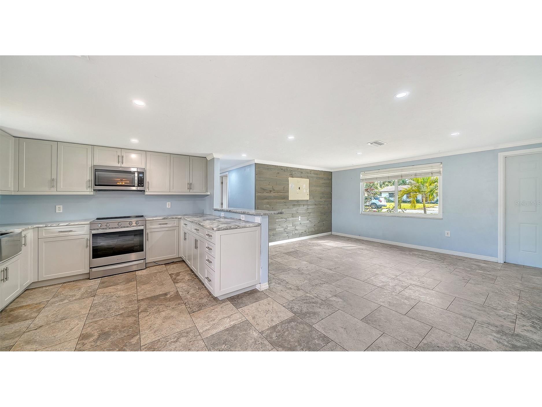 1203 Pineland Avenue Venice FL 34285 A4679605 image9