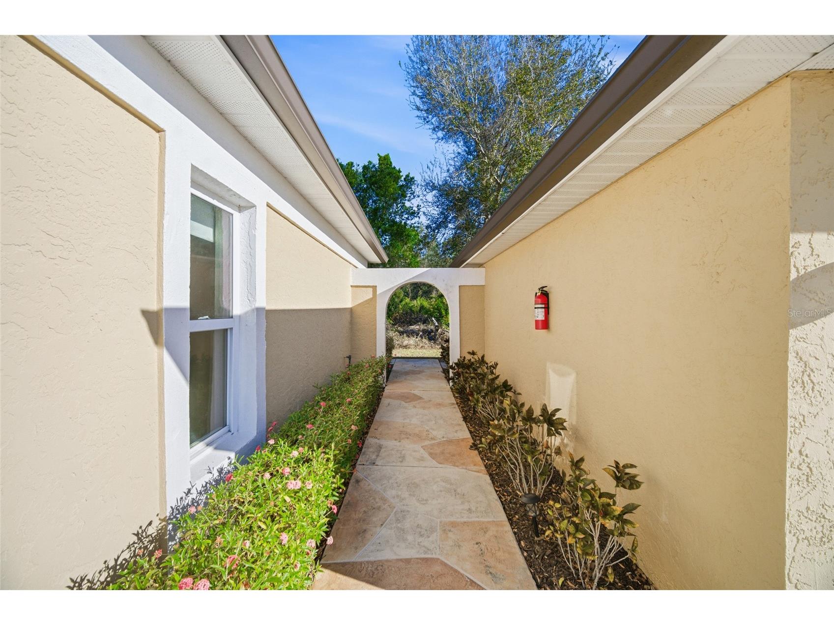 1203 Saxony Circle Punta Gorda FL 33983 C7522453 image5