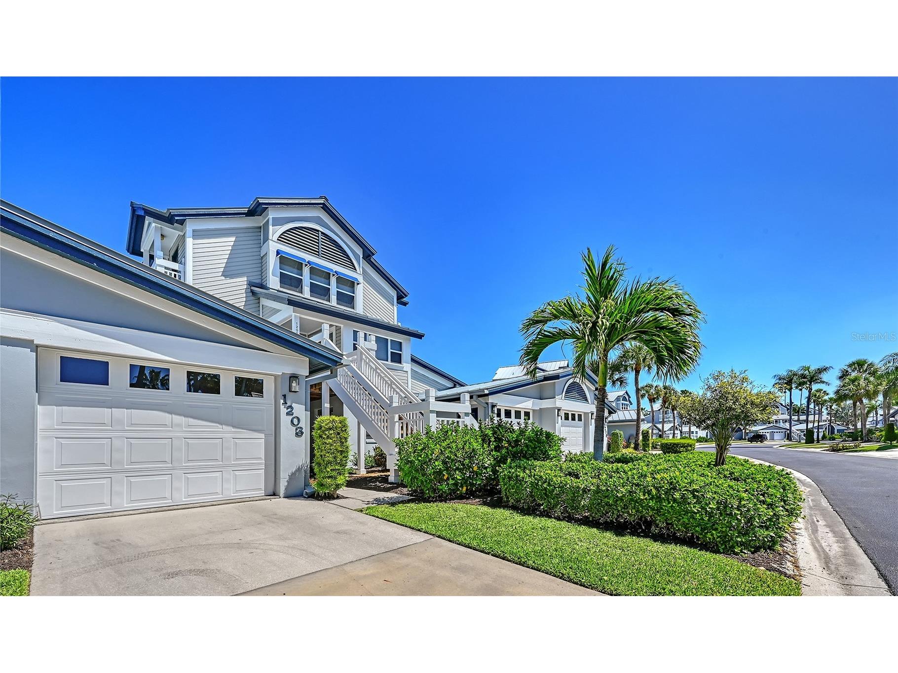 1203 Siesta Bayside Drive #1203-D Sarasota FL 34242 A4690769 image2