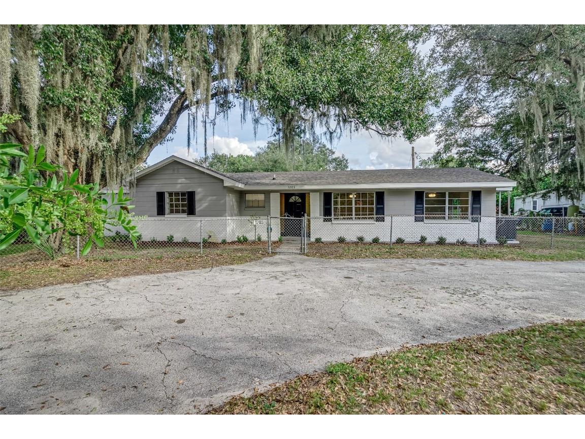 1203 Taylor Street Auburndale FL 33823 L4926619 image1