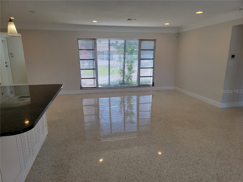 12035 6th Street E Treasure Island FL 33706 U8203842 image16